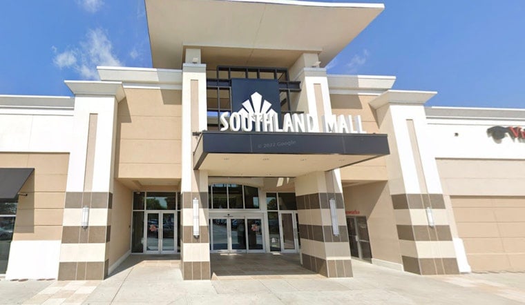 Wicked Wingz Flies Into Southland Mall As Houma’s New Budget Bite
