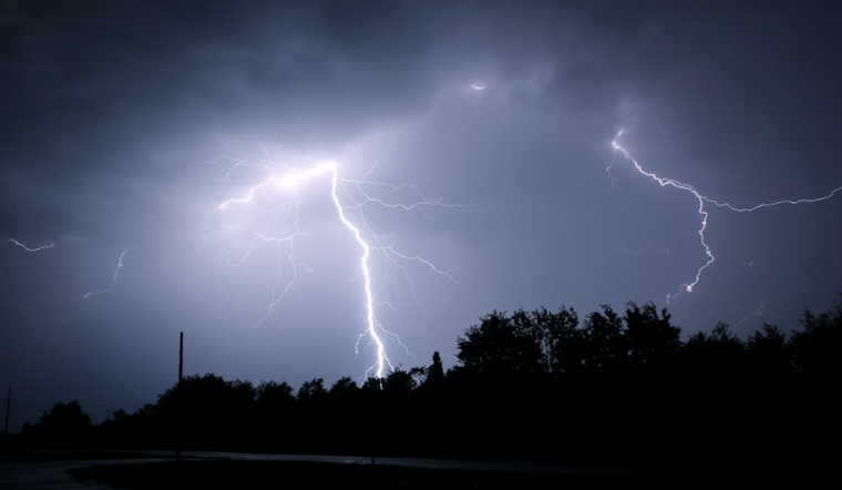 Late-Night Rumble San Antonio On Edge As Friday Storms Roll In