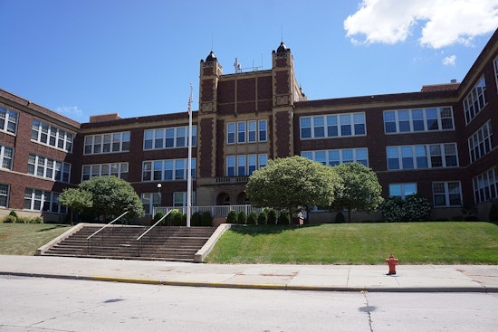 Aid Cliff Panic: Minnesota College Students Stare Down $130 Million Grant Hole