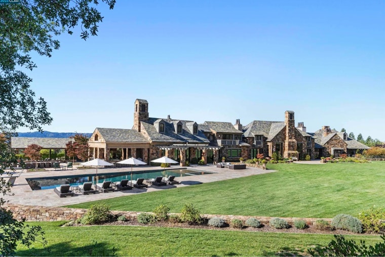Alamo Mega-Compound With Geese Fountain Fetches $21.5 Million