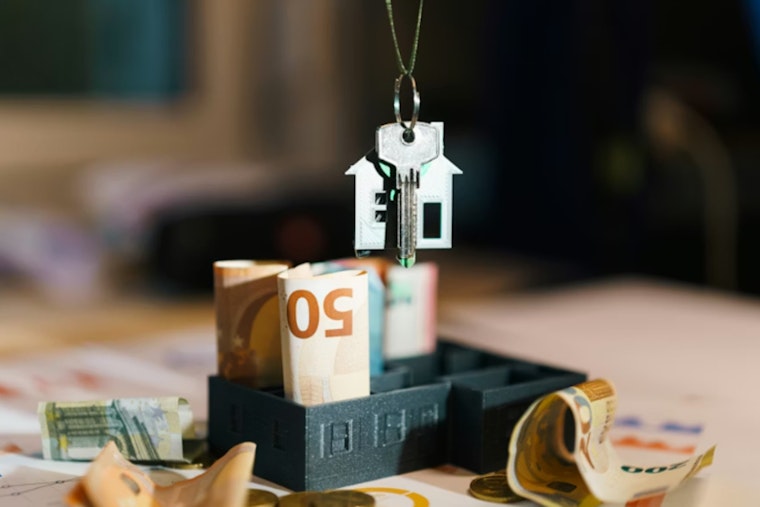 Albany Targets $1M All-Cash NYC Home Buyers With New Tax Plan