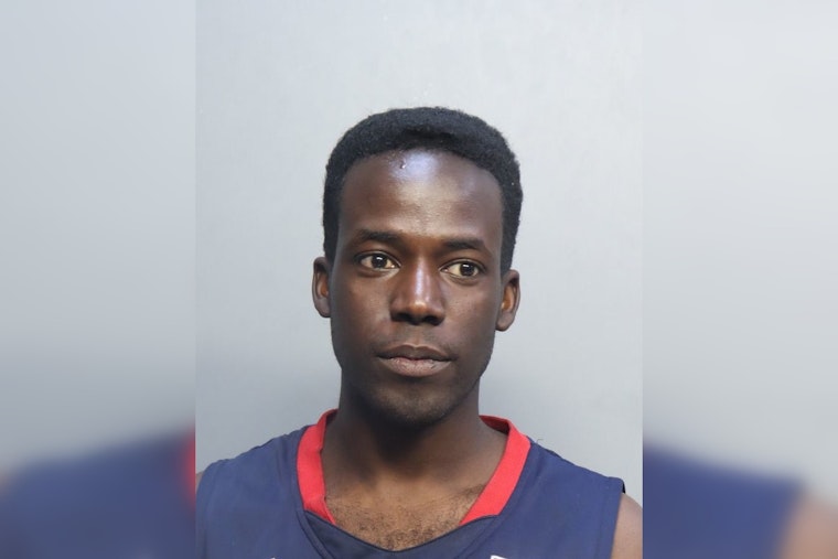 Amazon Run Turns Chaotic as Miami Gardens Man Allegedly Wields Machete
