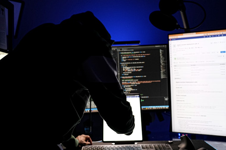 Atlanta Convention Chaos As Streamer Hit With Swatting Hoax
