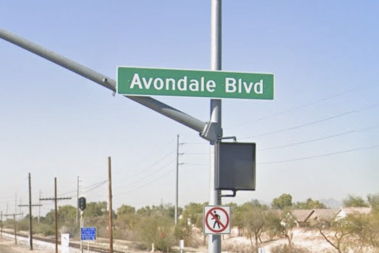 Avondale Backyard Pool Fun Turns Tragic As Toddler Dies After Rescue