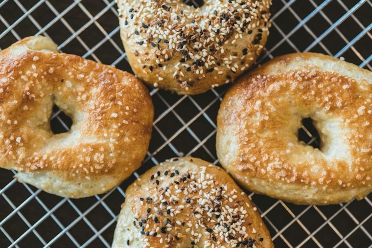 Bagel Shake-Up: Metro Detroit Bruegger’s Shops Get Einstein Makeover