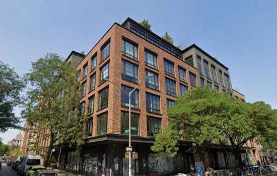 Barnes & Noble Muscles Back Into Avenue A, Stirring Up East Village Book Scene
