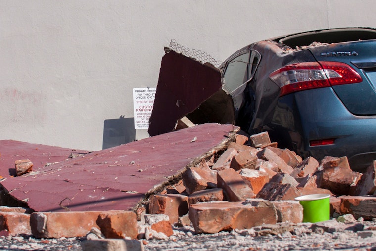 Big Island Jolted By 6.0 Quake, Sea Stays Calm