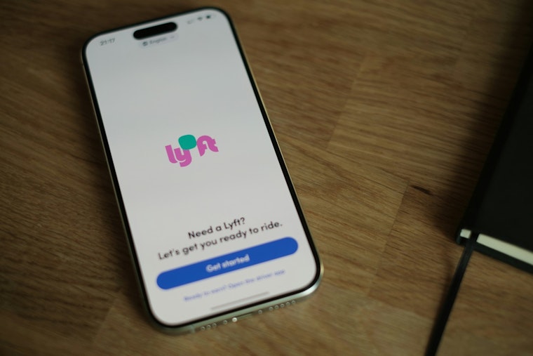 Boca Raton Dad Busts Lyft Driver's AI Scam Over Bogus $75 Mess