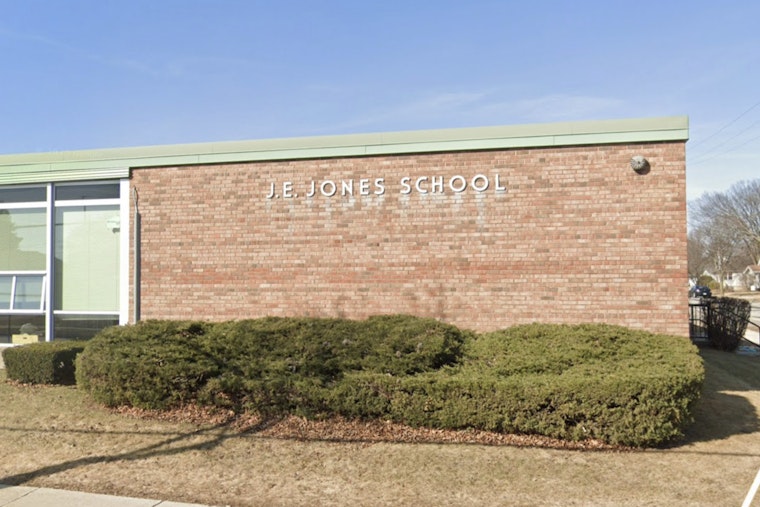 Bomb Squad Rushes To Cudahy Elementary After Suspicious Package Sparks Evacuation
