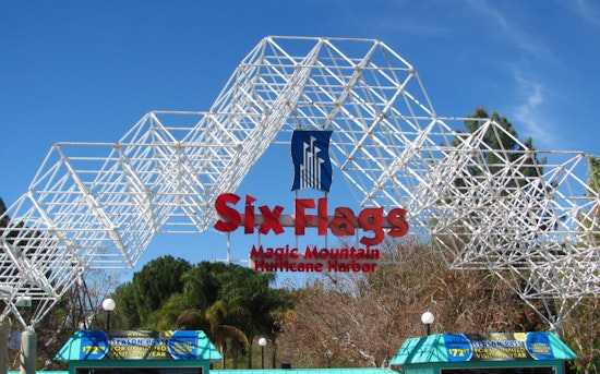 Bomb Threats Close Six Flags Magic Mountain in Valencia