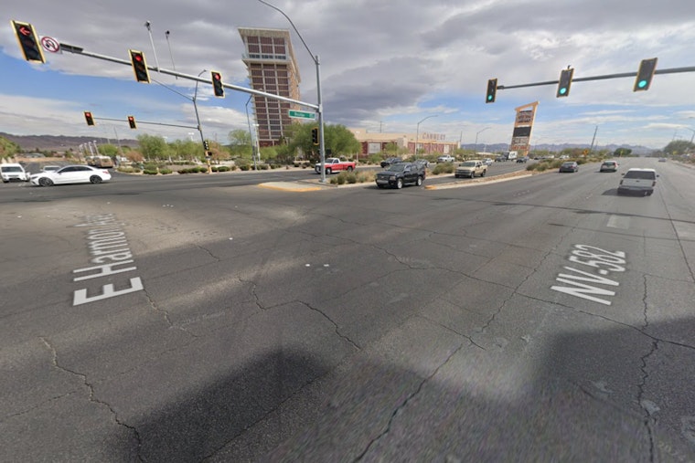 Boulder Highway Manhunt As Suspect Bolts From Stolen Car