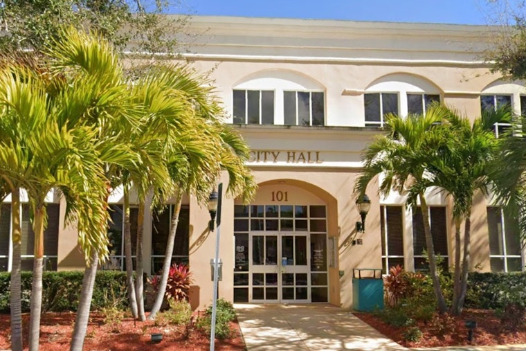 Bradenton Eyes Temporary Home As City Hall Sale Nears
