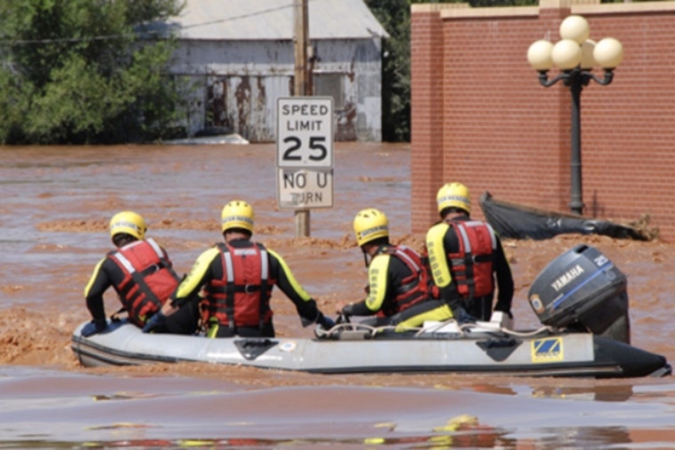 Brays Bayou Turns Treacherous as Houston Dive Team Races to Rescue