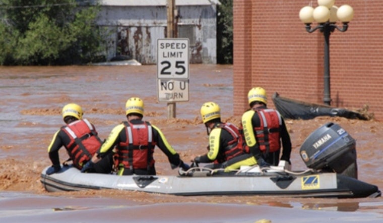 Brays Bayou Turns Treacherous as Houston Dive Team Races to Rescue