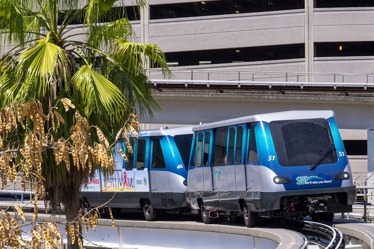 Brickell And Omni Metromover Chaos Bog Down Downtown Commute