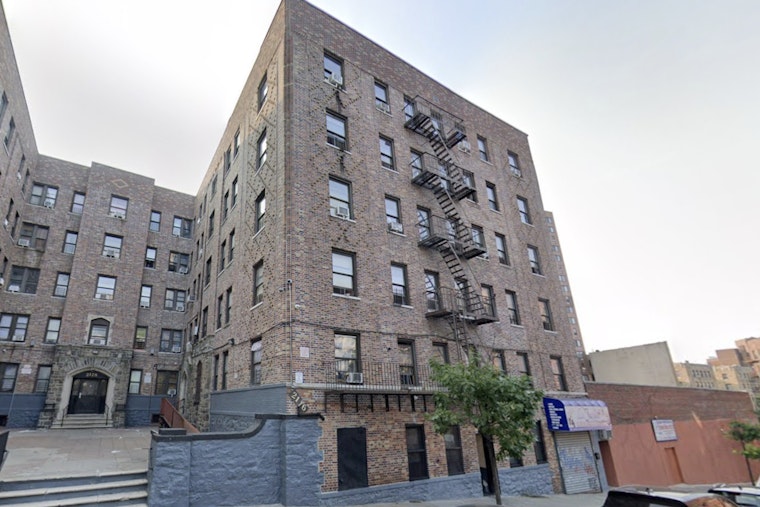 Bronx Bravest Hurt Battling Fordham Heights Apartment Blaze