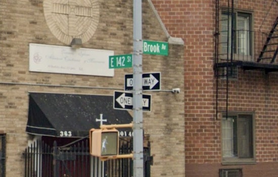 Bronx Kid, 10, Menaced as Chain-Snatching Trio Hits Bronx and Brooklyn