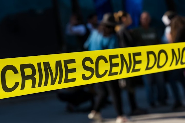 Bronzeville Car Turned Crime Scene On 43rd Street Leaves Driver Dead