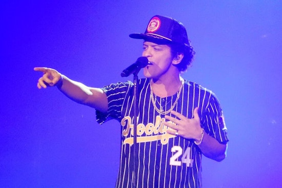 Bruno Mars Detroit Ticket Scramble Has Fans Hustling For Ford Field Seats