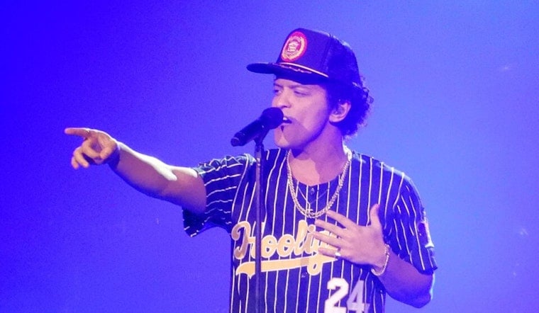 Bruno Mars Detroit Ticket Scramble Has Fans Hustling For Ford Field Seats