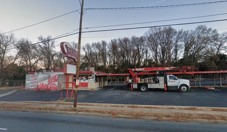 Bulldozers Bite Into Bar-B-Q King As Wilkinson Boulevard Icon Comes Down