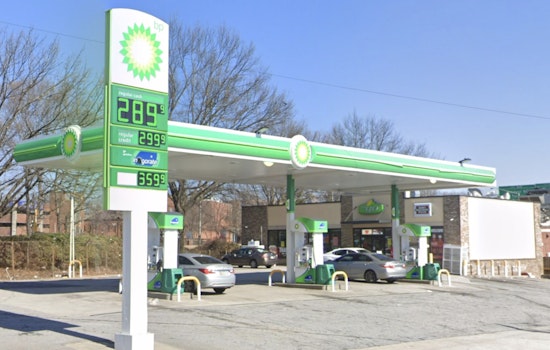 Bullets Fly At Southwest Atlanta BP As Man Shot In Broad Daylight
