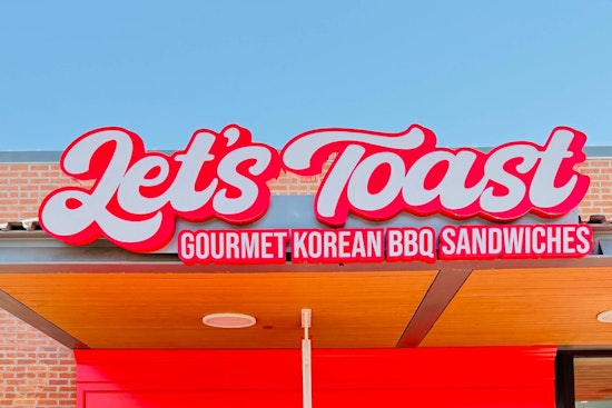Camelback Crowds Line Up as Let’s Toast Opens First Phoenix Shop