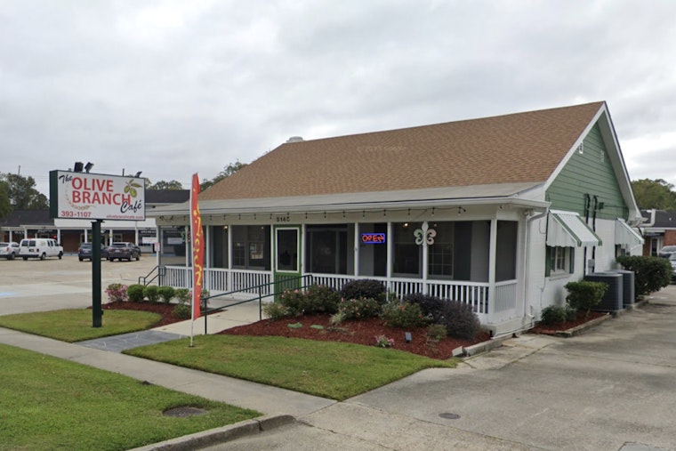 Car Slams Into Algiers Olive Branch Cafe, Sends Diners Scrambling