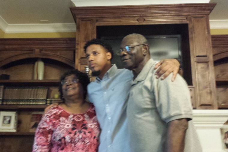 Charleston Family Blasts Talk Of Early Break For Cop Who Shot Walter Scott