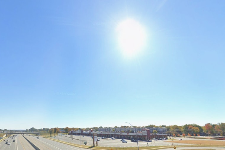 Cool Start, Sizzling Finish as Charlotte Breezes Into 90-Degree Weekend
