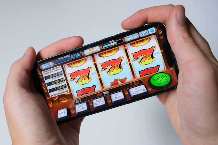 Charlotte Woman Turns $5 Phone Game Into 'Dreamlike' $167K Score