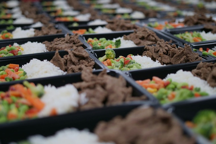 Chicago Seniors See Lifeline Meals Slashed As City Scrambles To Dodge Waitlist