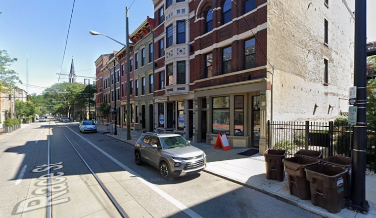 Cinnamon Roll Hotspot The Roll Takes Over OTR Sweet Spot