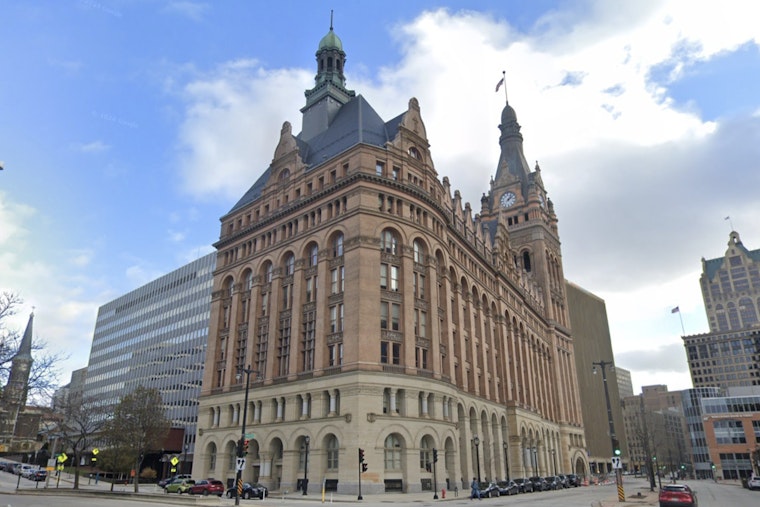 City on the Hook? Milwaukee May Pay $575,000 After Cops Swarm Sci‑Fi Author's Home