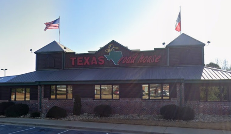 Clarksville’s First Texas Roadhouse Saddles Up For Final Service Before Big Move