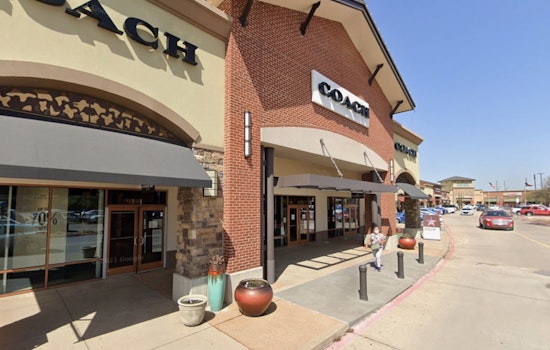 Coach Brews Up Coffee Hangout At Allen Premium Outlets