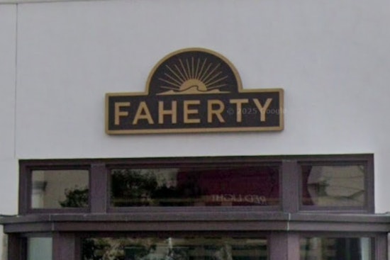 Coastal-Cool Faherty Brand Sailing Into King Of Prussia Mall