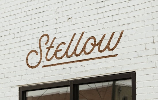 Coffee, Roses And Grandma Vibes, Stellow Lands In Chamblee