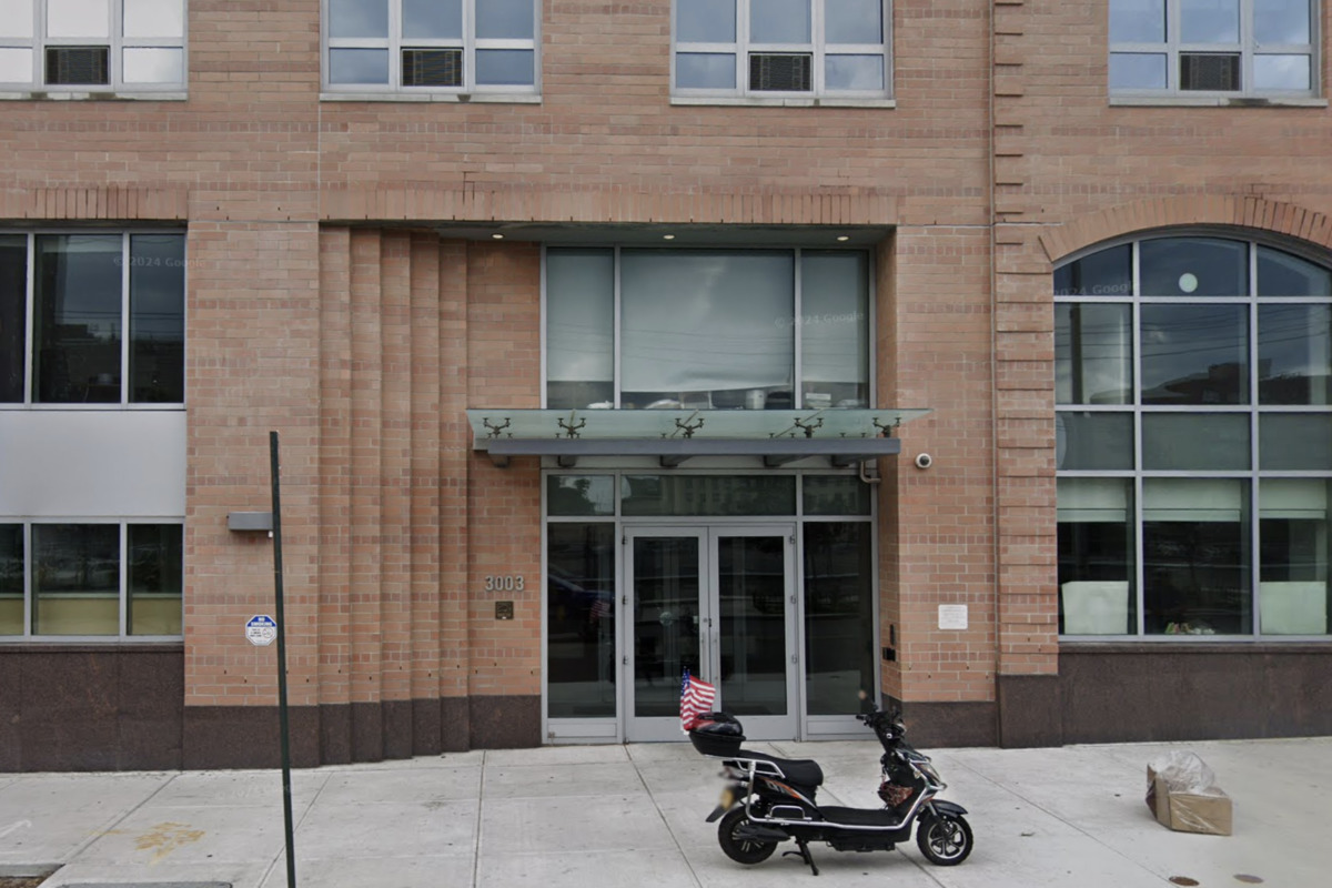 Elevators Out At Surf Vets Place Leave Tenants Stranded