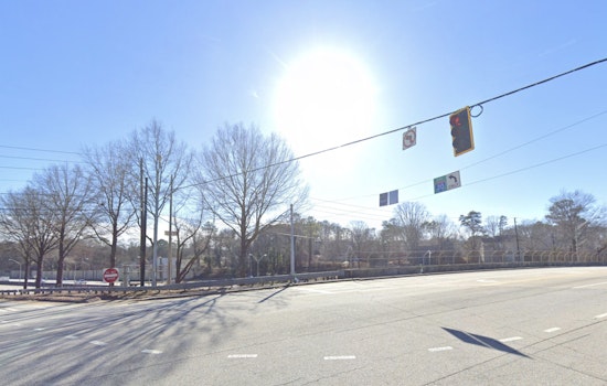 Cool Nights, Big Gusts: Atlanta Rides Out A Sunny Monday