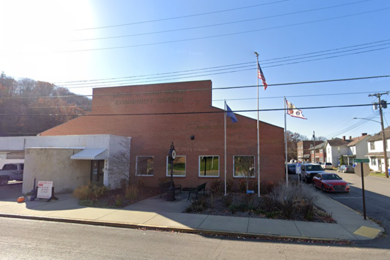Cops: Evans City Man Locked In Caseworker, Waved Knives In Scary Apartment Standoff