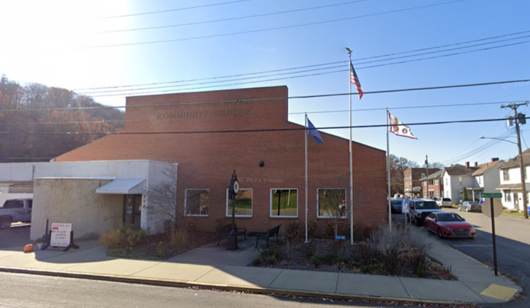 Cops: Evans City Man Locked In Caseworker, Waved Knives In Scary Apartment Standoff