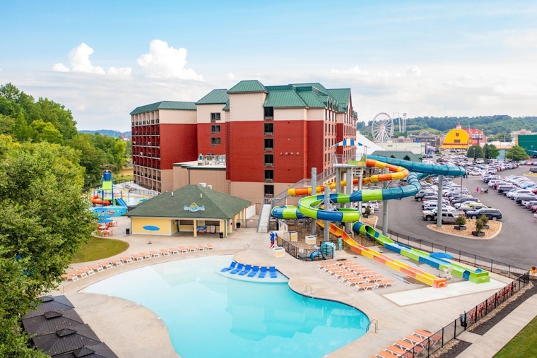Country Cascades Outdoor Waterpark Opens This Friday in Pigeon Forge