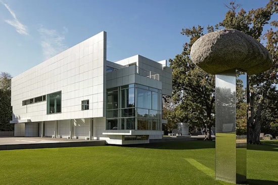 Dallas’ Famed Rachofsky House Slashes Price To $17.5 Million