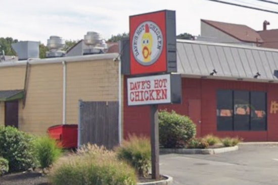 Dave's Hot Chicken Coming To Logan Airport Terminal B