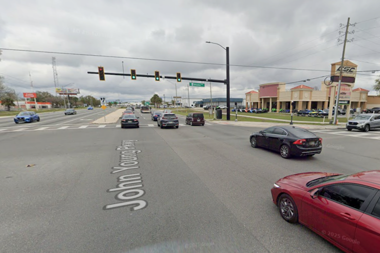 Deadly Crash Shuts John Young Parkway at Oak Ridge Road