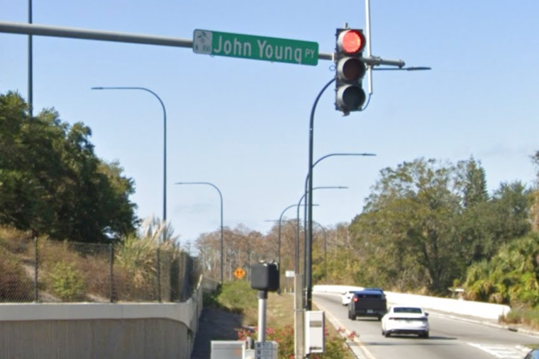 Deadly Crash Shuts North John Young Parkway In Orlando
