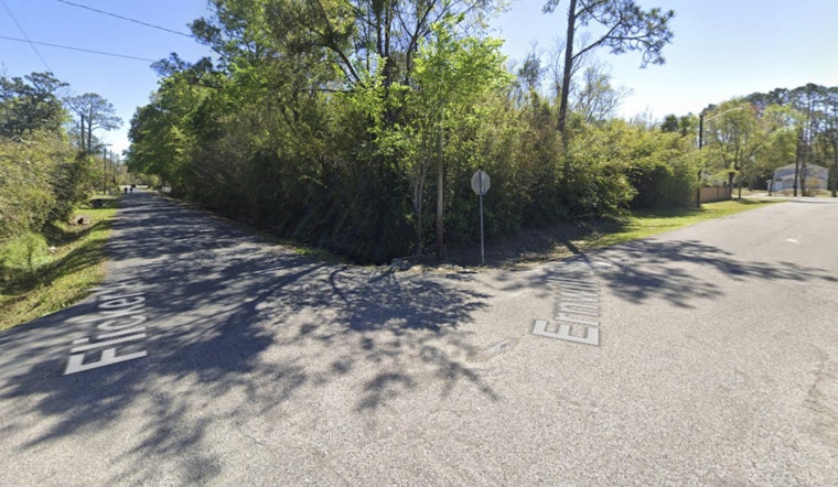 Deadly Pre-Dawn Crash Turns Lincoln Villas Corner Into Crime Scene