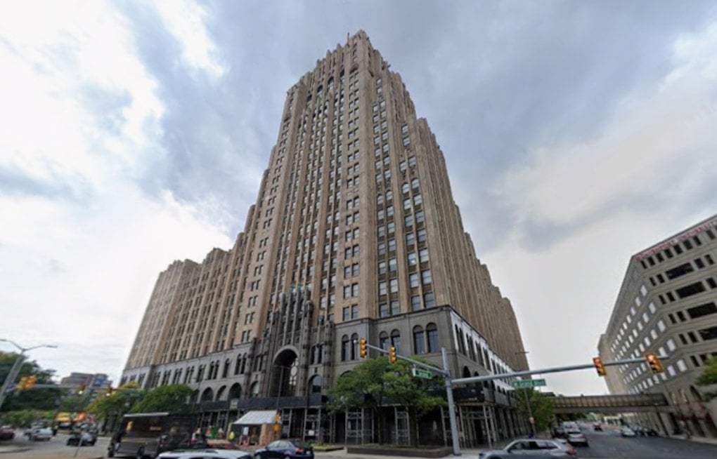 Detroit Schools Bet Big on Pay Raises as Budget Storm Clouds Gather