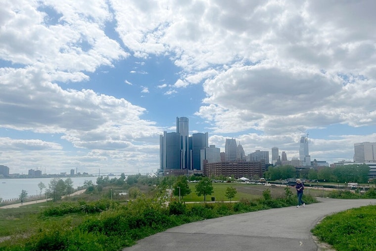 Detroit Wakes Up Freezing, Then Gets Smacked With 30 Mph Gusts